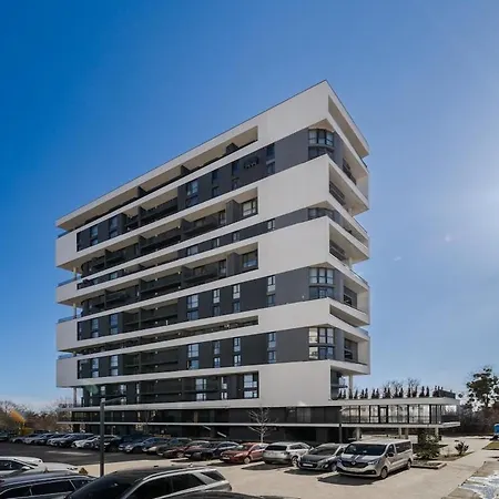 сучасна з панорамним видом у львові Apartament
