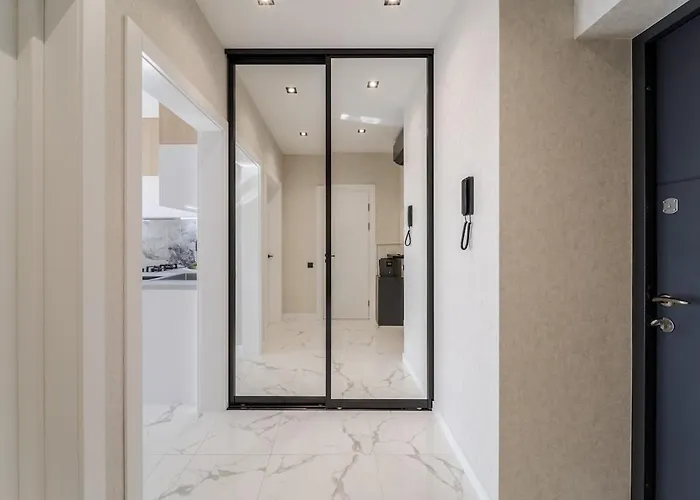 сучасна з панорамним видом у львові Lvov