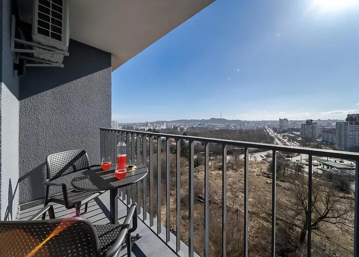 Apartment сучасна з панорамним видом у львові *